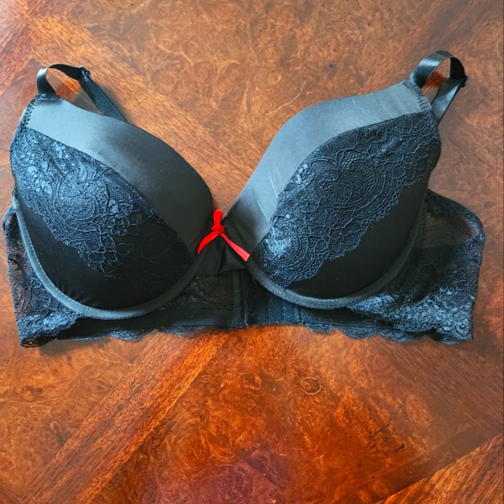 Chinese Laundry black underwire bra